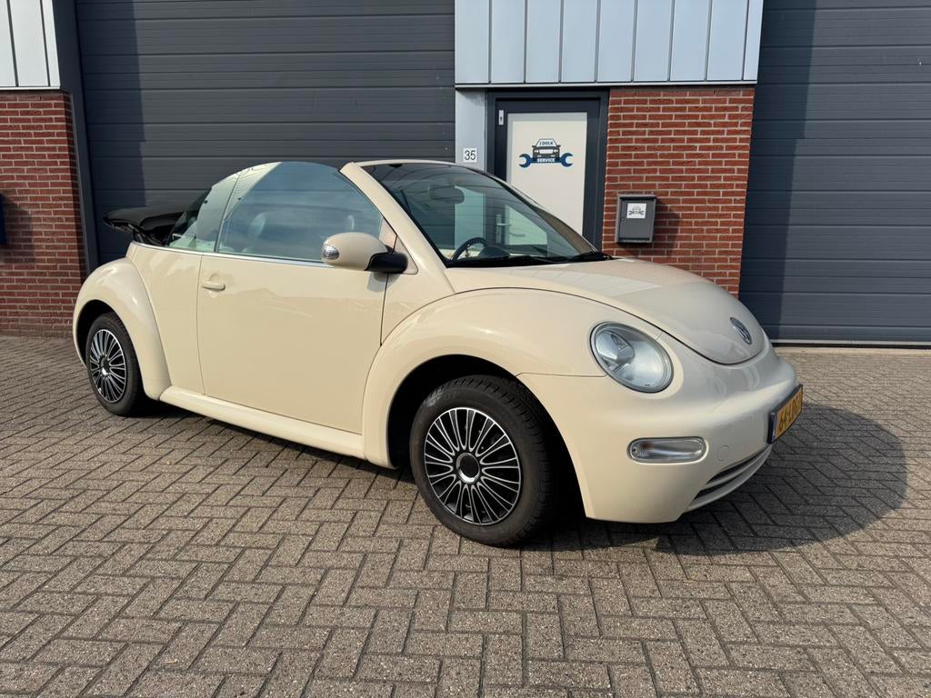 Volkswagen Beetle (Kever) 1.6, Voorwielaandrijving, 4 cilinders, Cabriolet, Beige