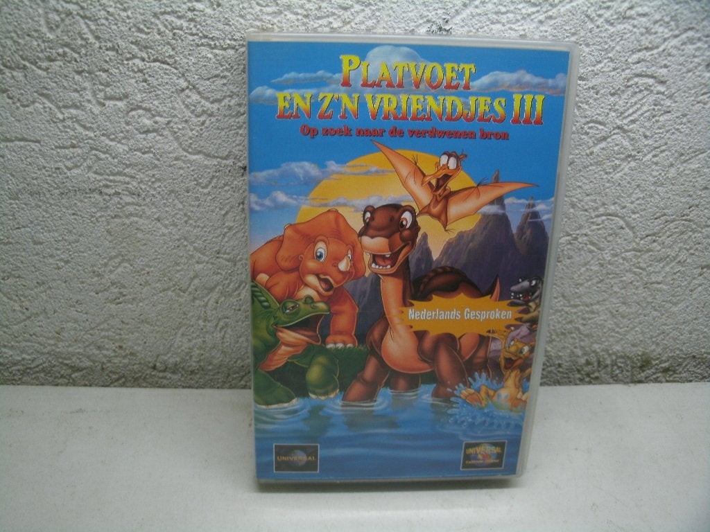 vhs 215a platvoet en z'n vriendjes 3, Alle leeftijden, Ophalen of Verzenden, Zo goed als nieuw