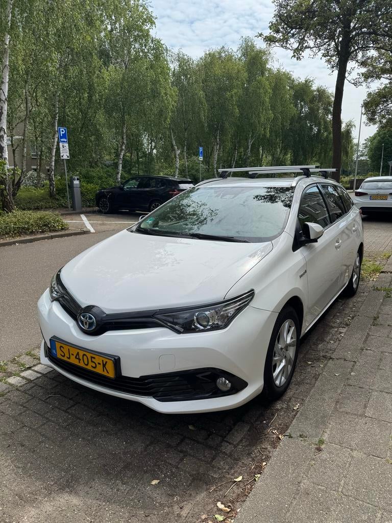 Toyota Auris 1.8 Hybrid Dynamic, Auto's, 28 km/l, Alcantara, Wit, Origineel Nederlands
