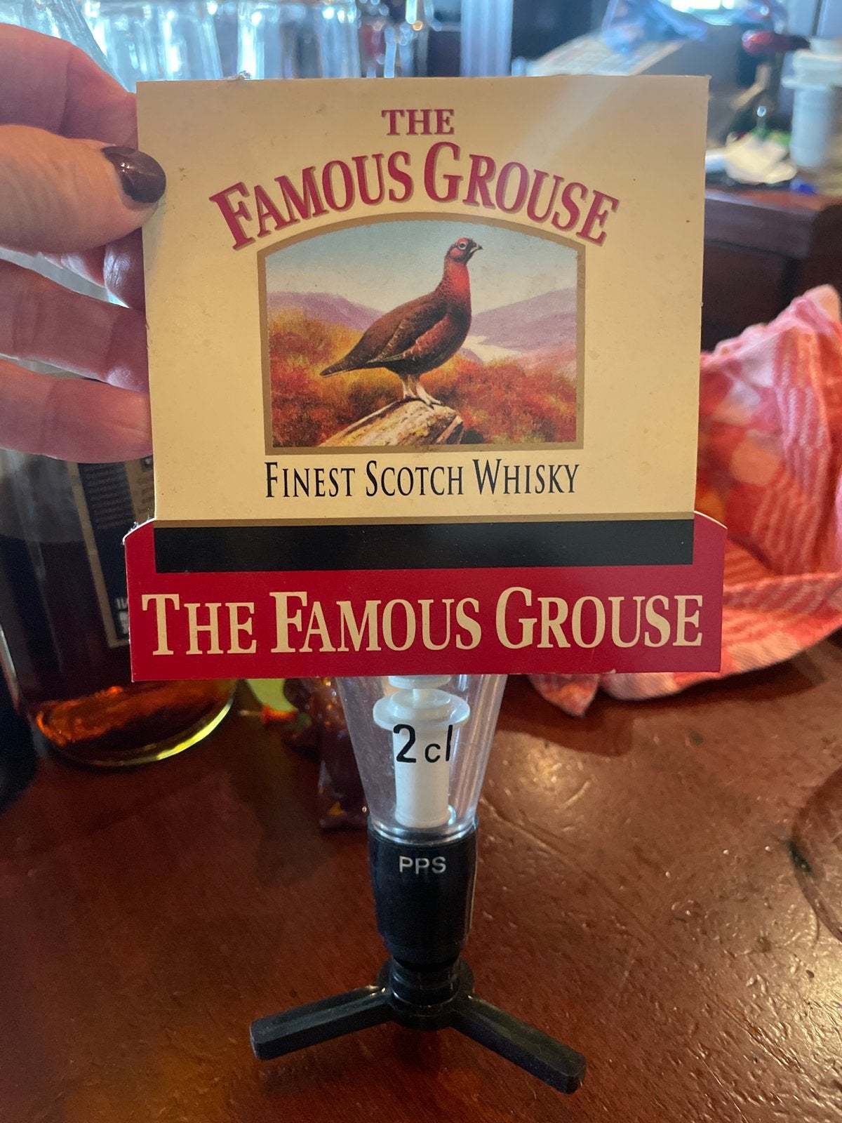 6 x The Famous Grouse Whisky Dispenser 2cl PPS, Ophalen
