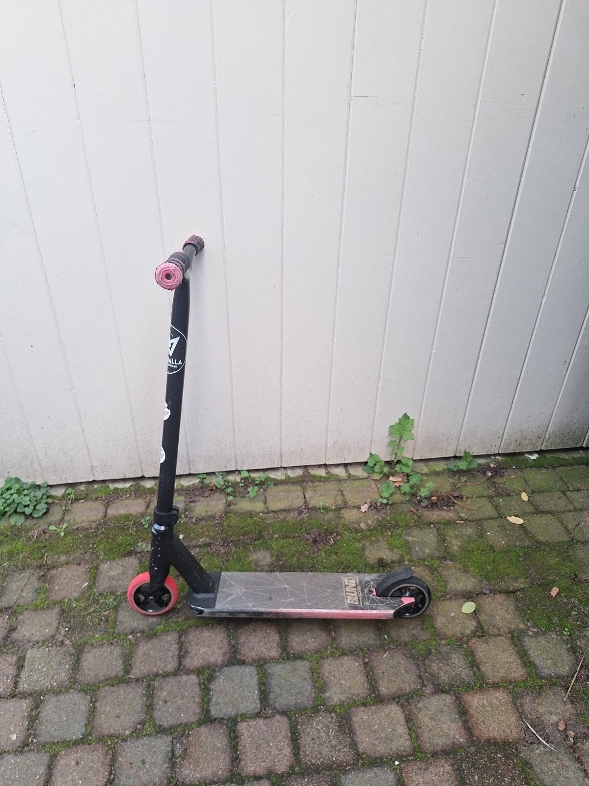 Stuntstep Blunt met rode accenten, Ophalen, Gebruikt, Gewone step, Blunt