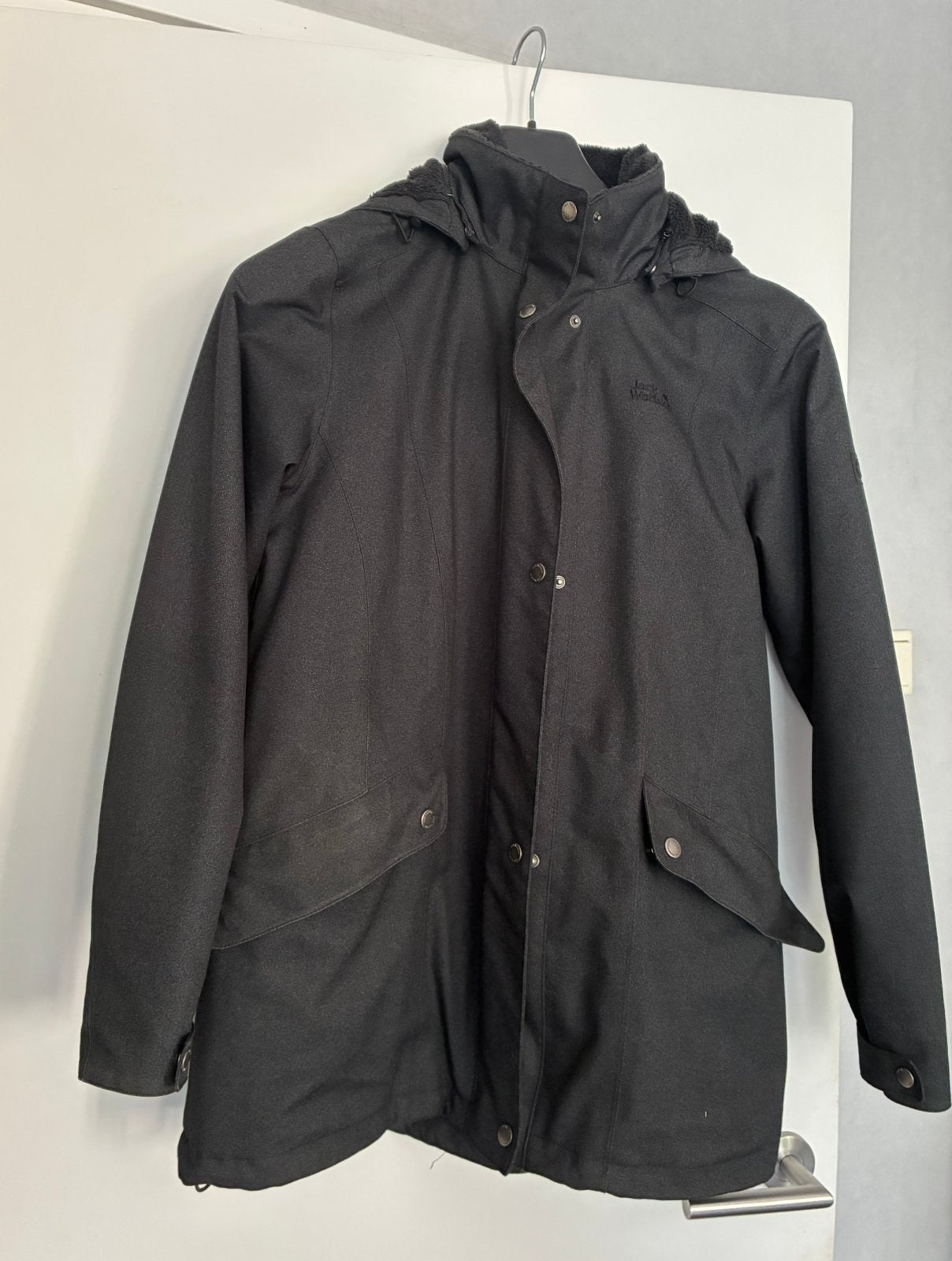 Winterjas zwart Jack Wolfskin L, Kleding | Dames, Ophalen of Verzenden, Zo goed als nieuw, Zwart
