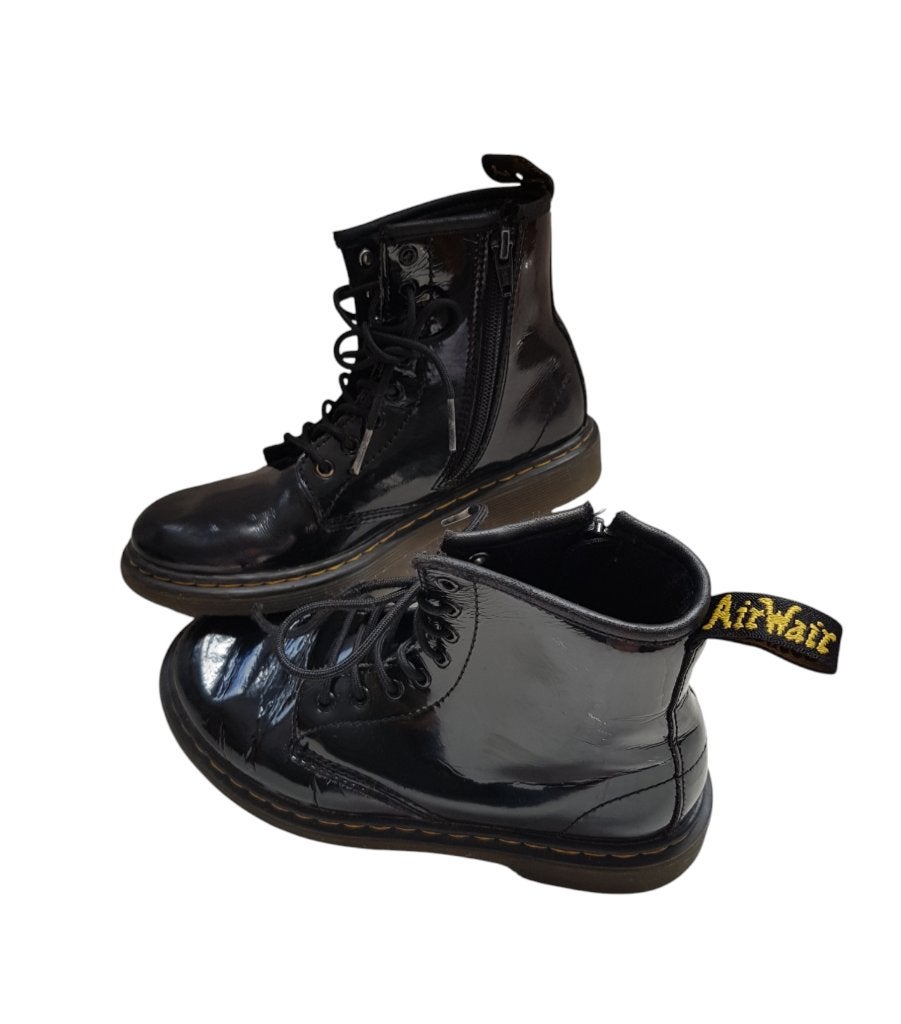 Prachtige Dr. Martens veterboots zwart lak mt 35., Dr. Martens, Gebruikt, Schoenen, Verzenden