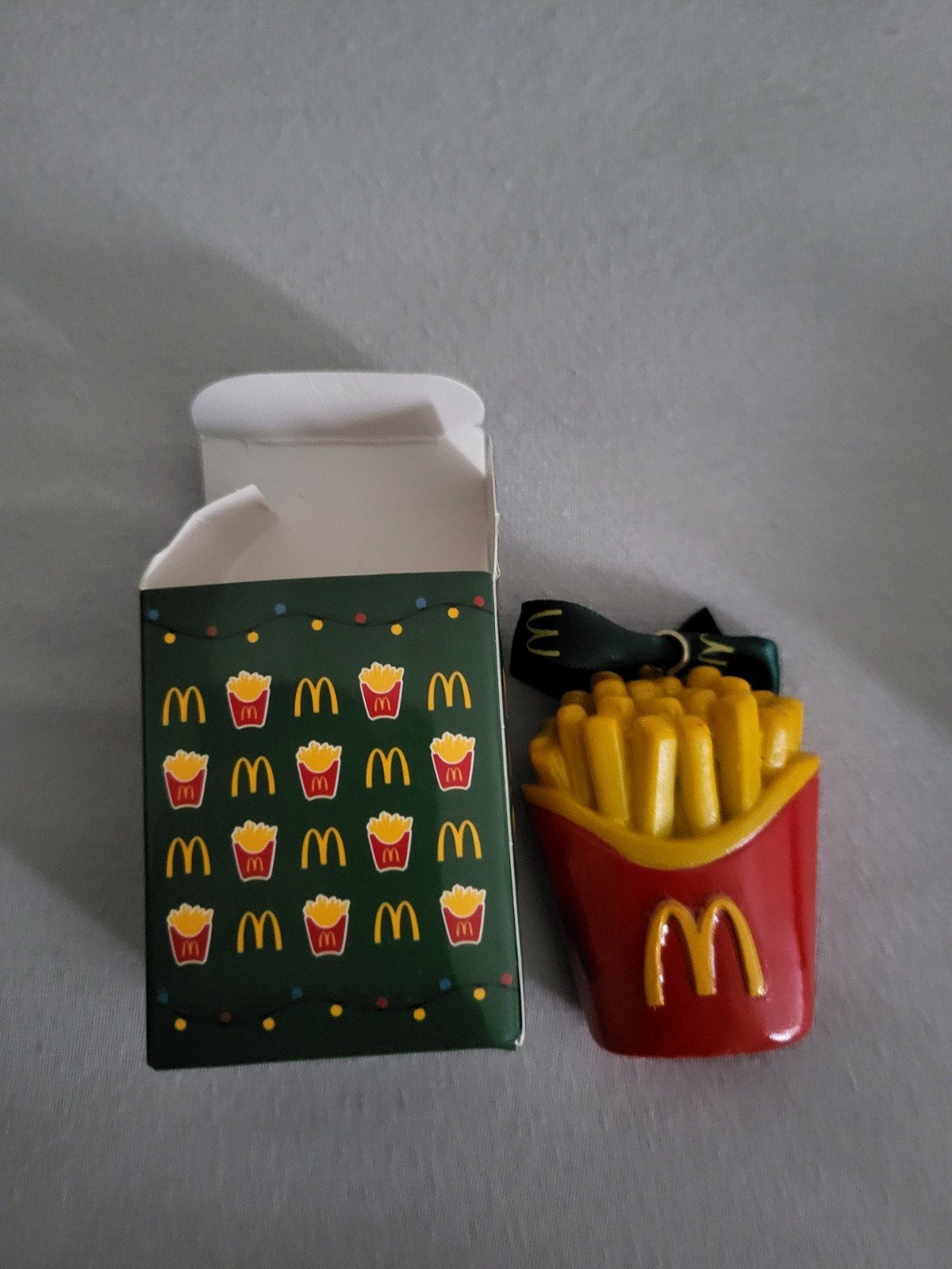 McDonald's Frietjes kerstbal  met Doosje, Ophalen of Verzenden, Nieuw