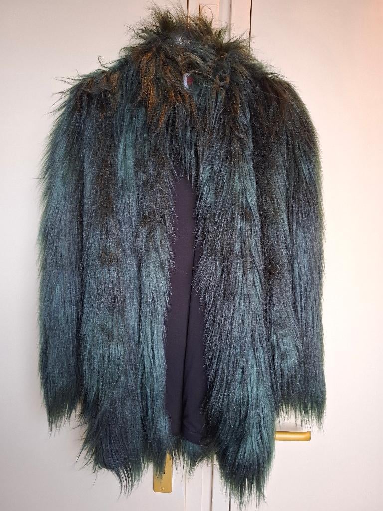 House of Fluff groene Yeti faux-fur/imitatiebont capejas S/M, Kleding | Dames, Jassen | Winter, Maat 38/40 (M), Verzenden, Nieuw