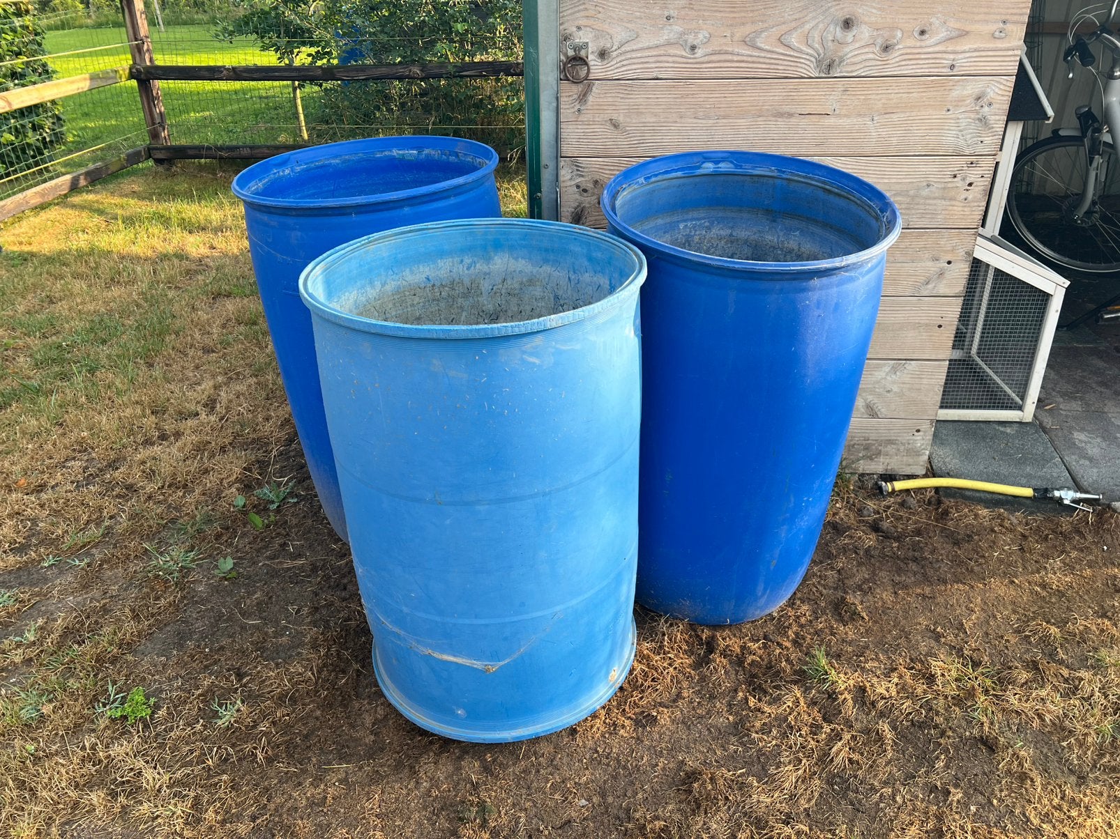 Watertonnen gebruikt 4 stuks, 150 liter of meer, Ophalen, Gebruikt, Kunststof