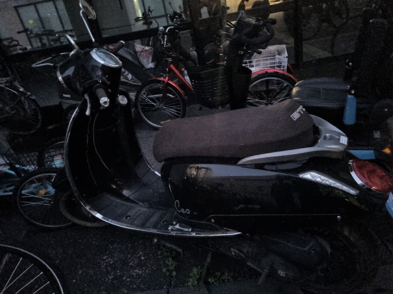 Zwarte BTC Scooter - Loopt 45 km/u, Fietsen en Brommers, Gebruikt, BTC, Maximaal 45 km/u, Ophalen of Verzenden