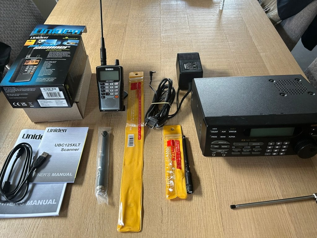 UBC9000XLT - UBC125XLT - antennes, Ophalen, Zo goed als nieuw, 500 kanalen of meer