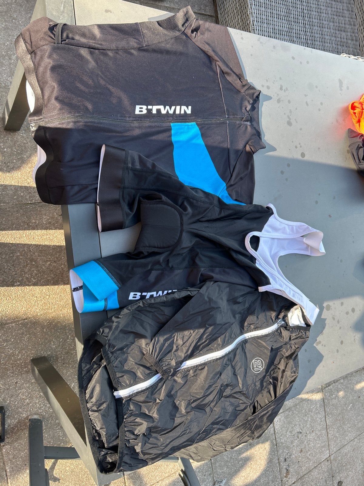 B'Twin Fietskleding kids 8 jaar Shirt, Broek & Windjack, Ophalen of Verzenden, Zo goed als nieuw, Jongen of Meisje