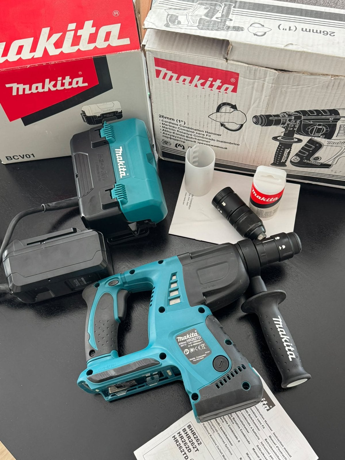 Makita combihamer/boormachine hr262tdz 36v NIEUW, Ophalen, Nieuw, Boormachine