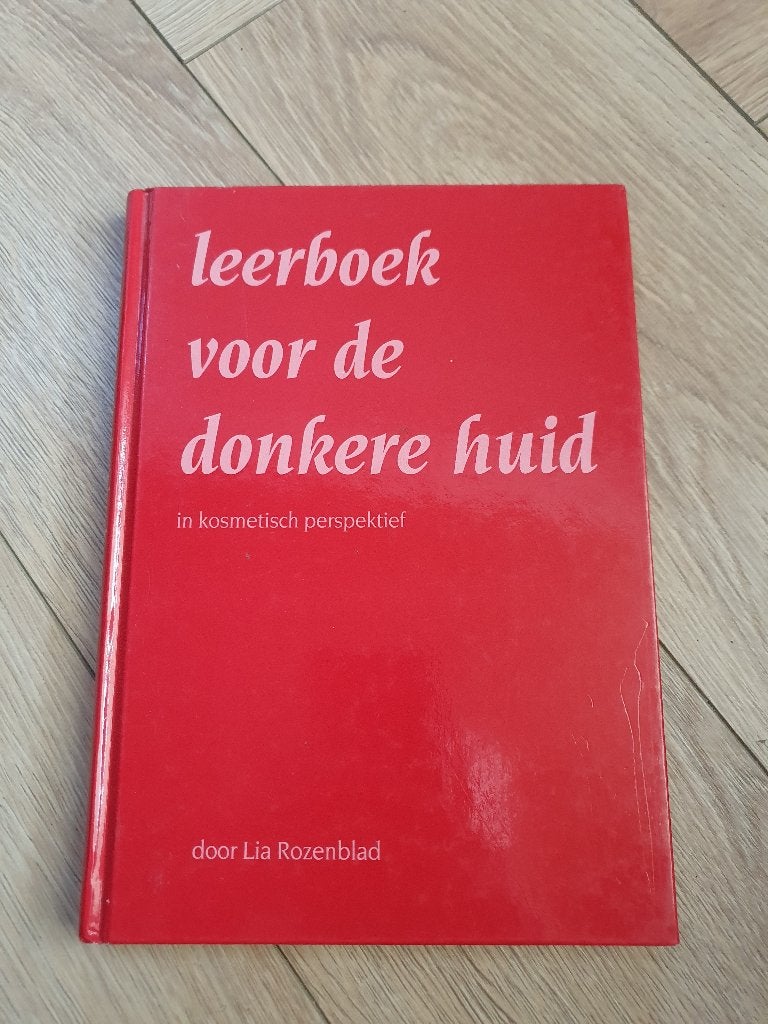 Leerboek voor de donkere huid | Lia Rozenblad | Huidverzorgi, Ophalen of Verzenden, Beta, Zo goed als nieuw, Lia Rozenblad