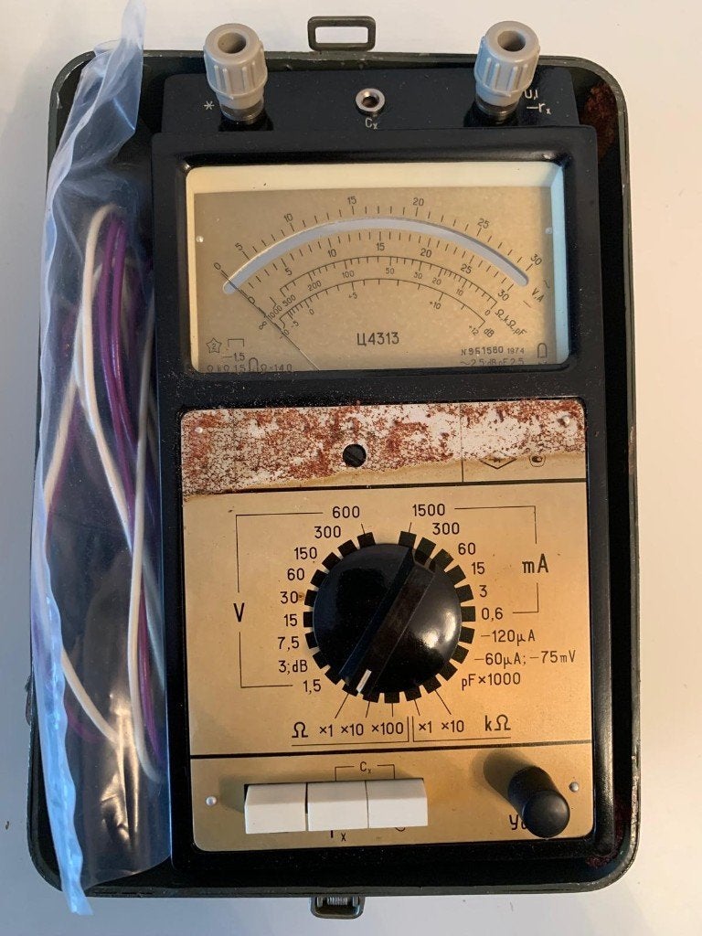 Vintage ex-Soviet Unie multimeter jaren 1974, Antiek en Kunst, Ophalen of Verzenden