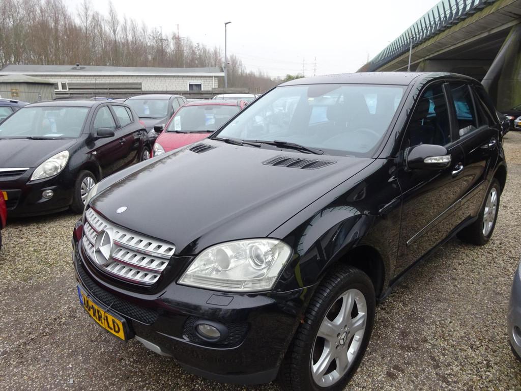Mercedes-Benz M-klasse 350 ml automaat airco cruise control, Automaat, Gebruikt, Zwart, Zwart