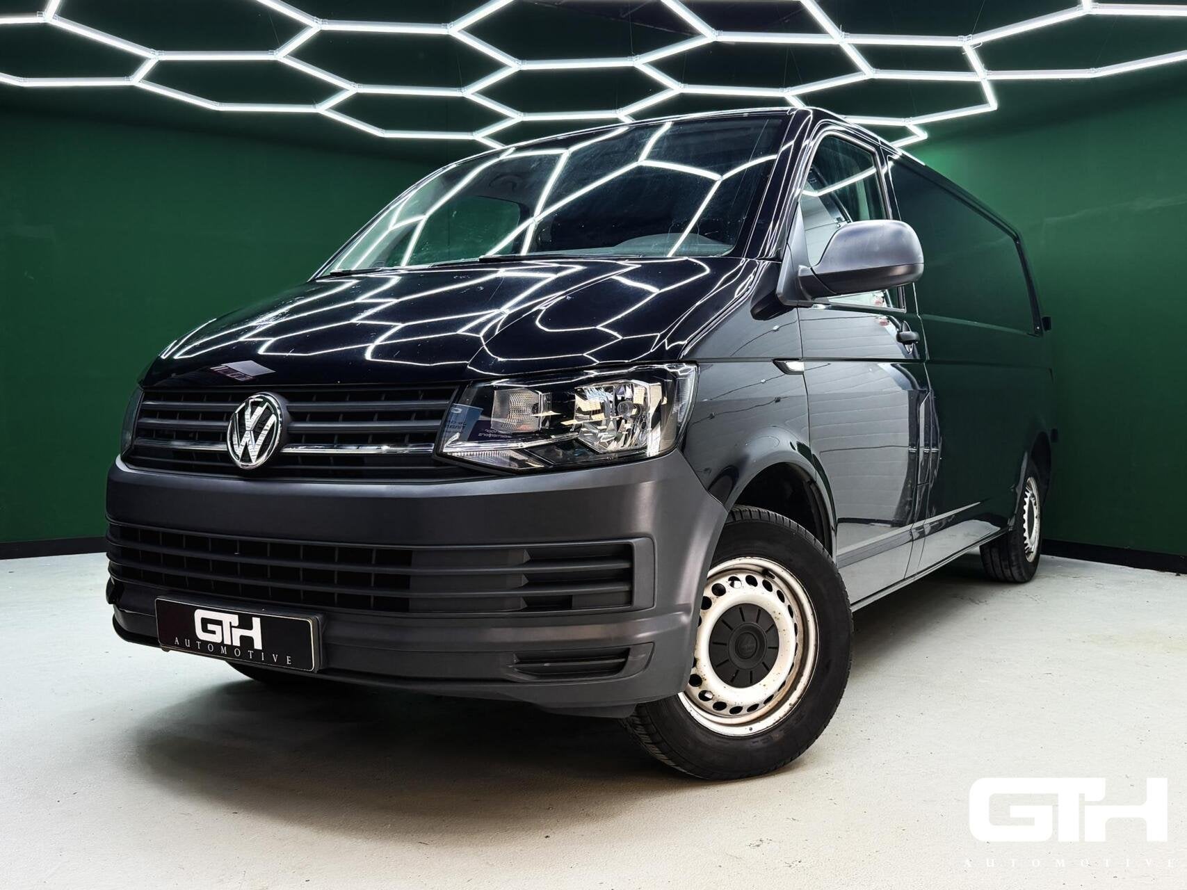 Volkswagen Transporter 2.0 TDI L2H1 Euro 6 | Sensoren | NAP, Stof, Electronic Stability Program (ESP), 4 cilinders, Volkswagen