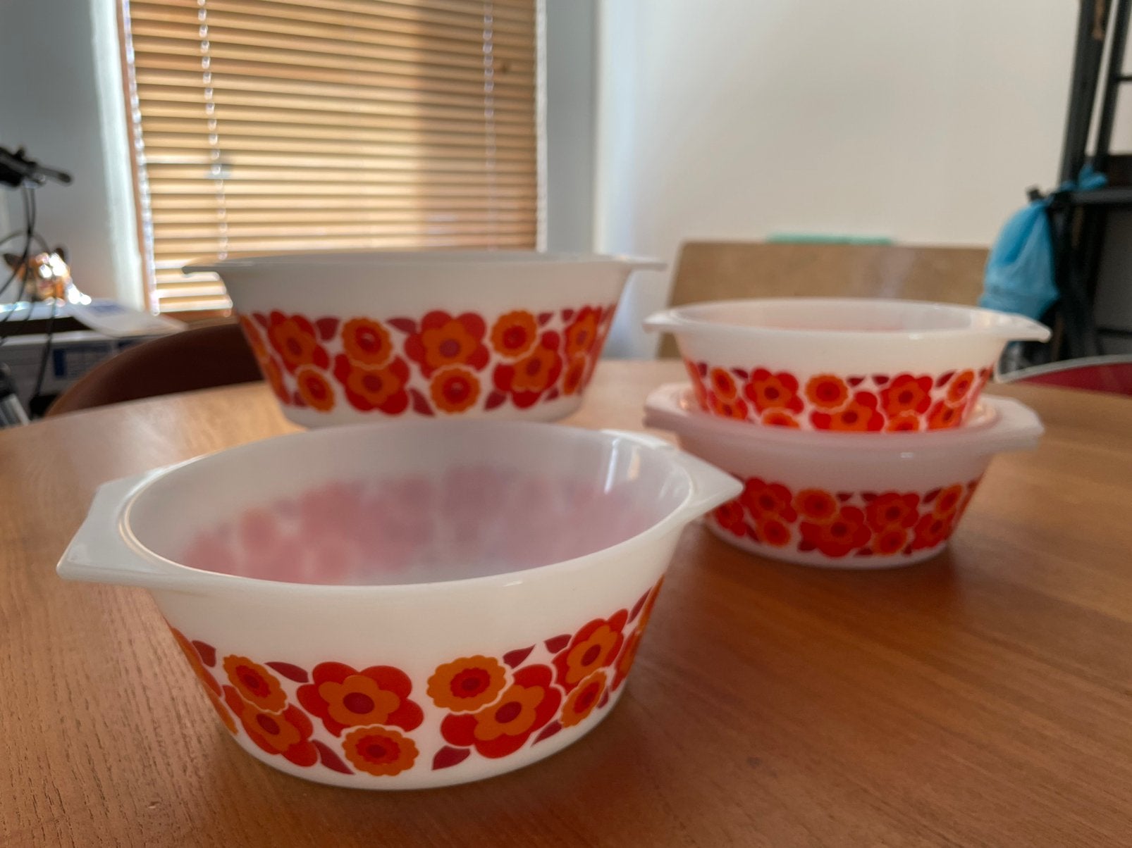 Vintage jaren ‘70 Arcopal Lotus set schalen/ovenschalen, Ophalen of Verzenden, Overige stijlen, Glas, Schaal of Schalen