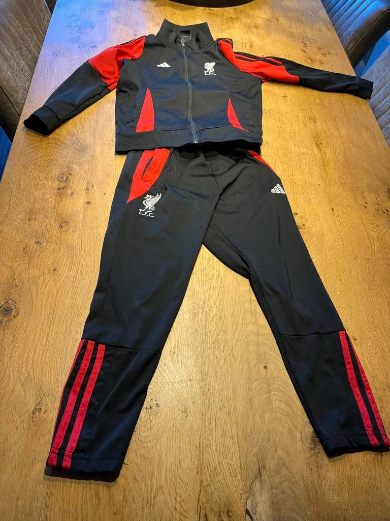 Adidas Liverpool trainingspak maat 140, Ophalen, Zo goed als nieuw, Jongen