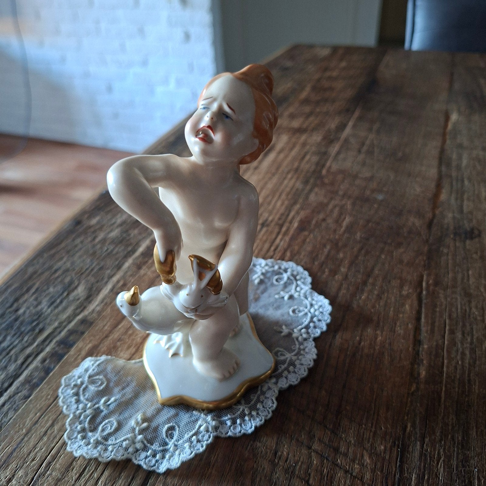 Cherubijn met Krab en Gans Alka Porselein is 15x6 cm groot, Antiek en Kunst, Curiosa en Brocante, Ophalen of Verzenden