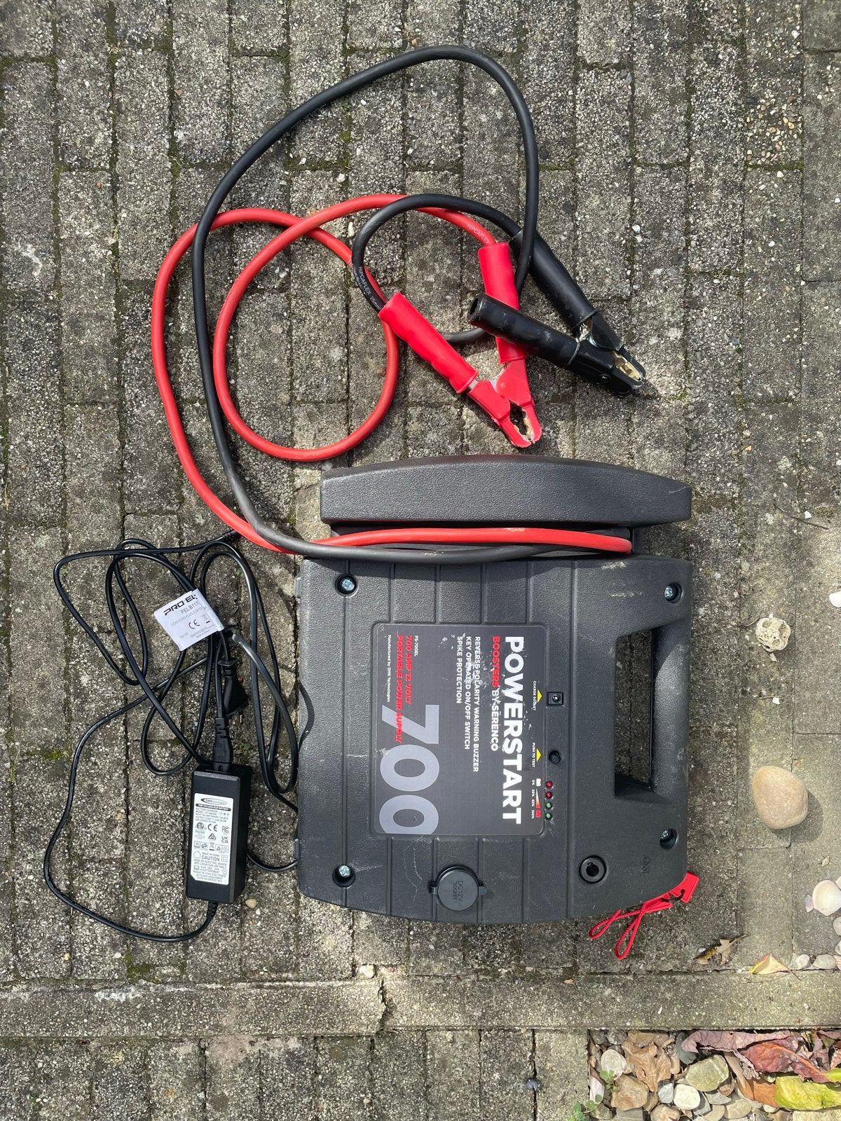 Powerstart 700 Startbooster - Zo goed als nieuw, Auto diversen, Ophalen, Zo goed als nieuw