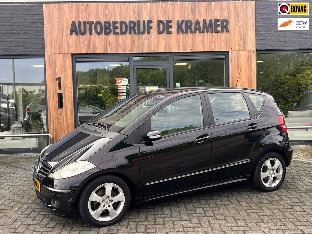Mercedes-Benz A-klasse 150 Avantgarde Meeneemprijs!, Auto's, Mercedes-Benz, Voorwielaandrijving, 15 km/l, Leder en Stof, Origineel Nederlands