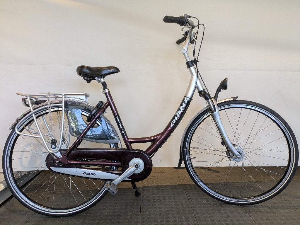 28 inch Giant Metro CS2 met 7 versnellingen/ vering., Ophalen, Gebruikt, Velgrem, Versnellingen