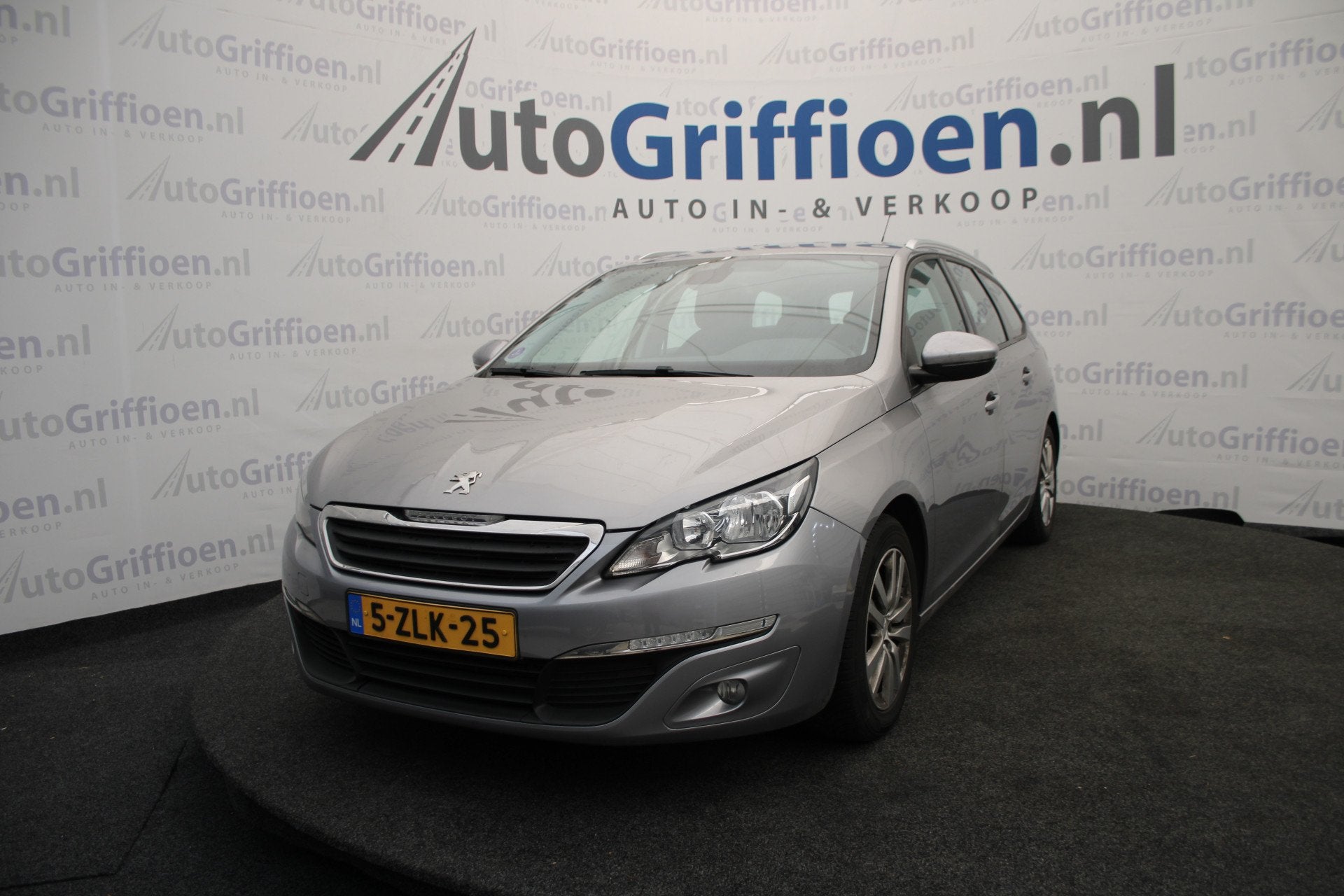 Peugeot 308 SW 1.2 e-THP Blue Lease Executive met nieuwe dis, Auto's, Stof, Gebruikt, 1199 cc, 1165 kg