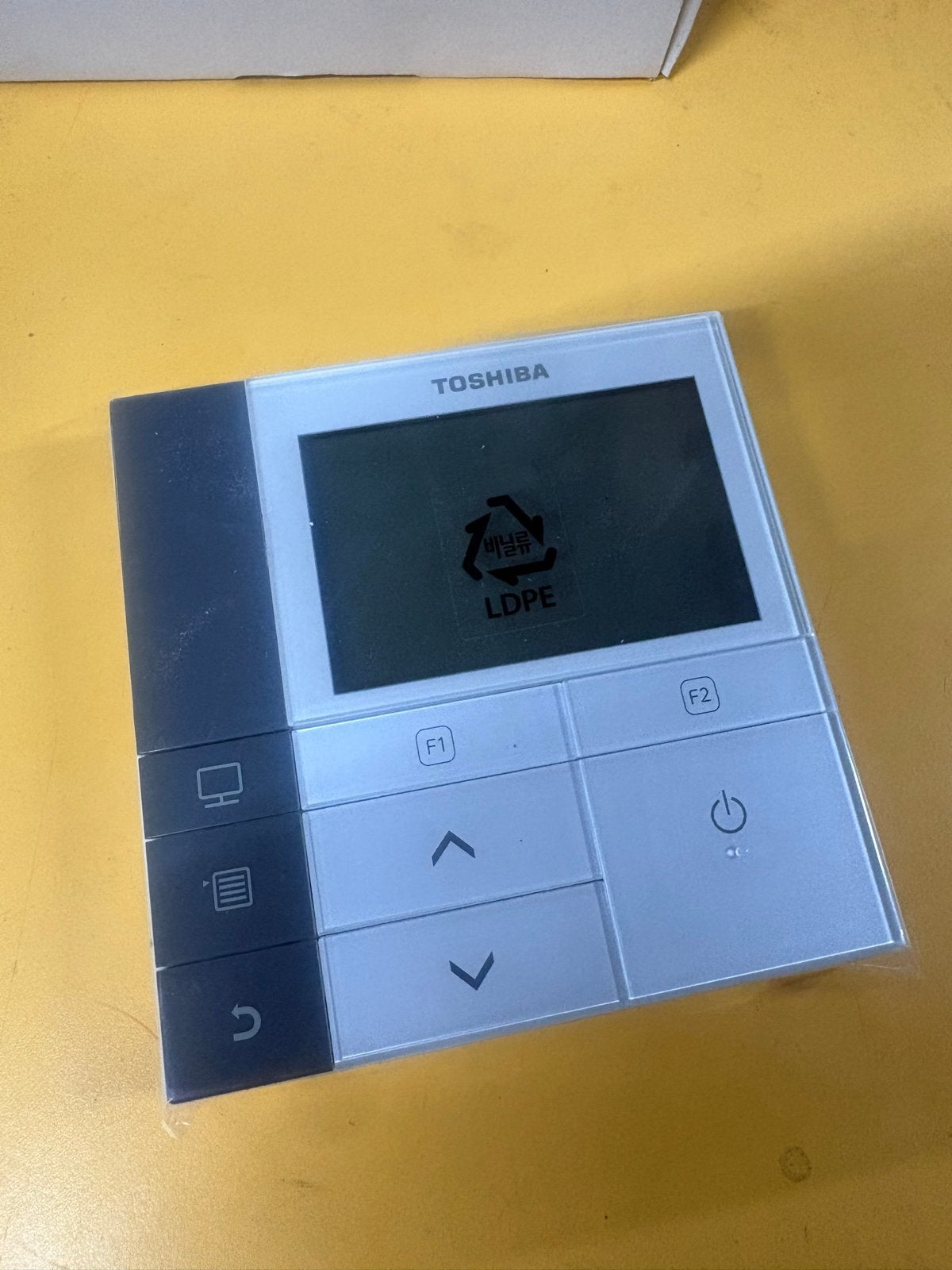 2 niuewe Toshiba RBC-AMSU51-ES bedrade afstandsbediening, Ophalen of Verzenden, Nieuw, Timer