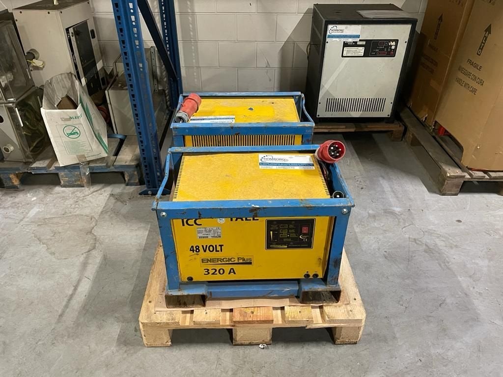 Energic Plus 48 Volt Acculader Heftruck Batterij Laadstation, Auto diversen, Autogereedschap, Ophalen of Verzenden, Gebruikt