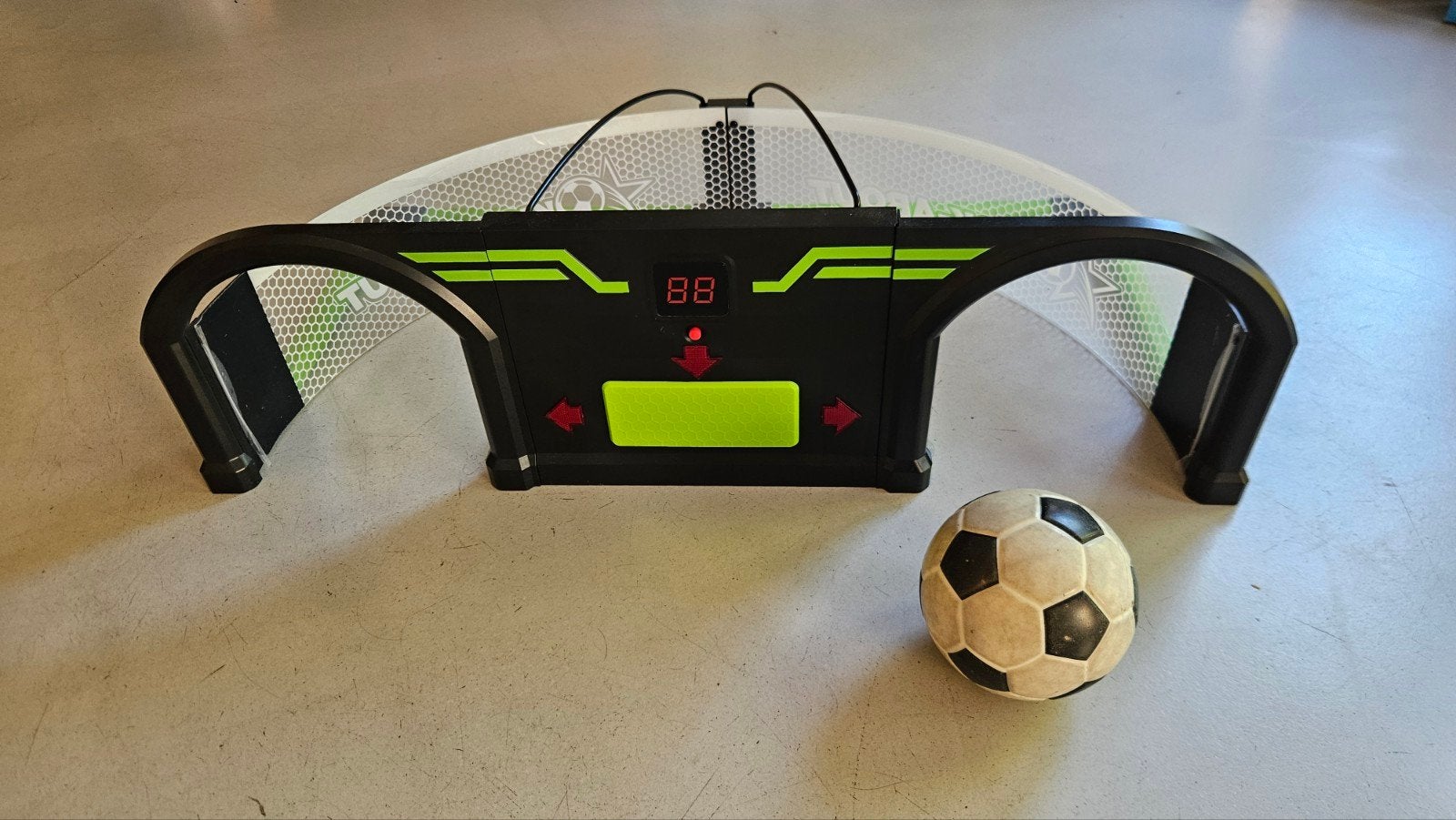 Voetbaltrainer Kick-About met bal en scorebord, Ophalen, Zo goed als nieuw