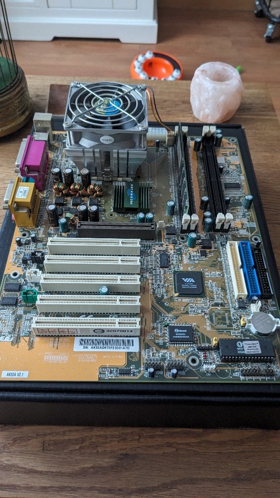 AMD Athlon Xp2400 - Shuttle AK32A, Ophalen of Verzenden, AMD