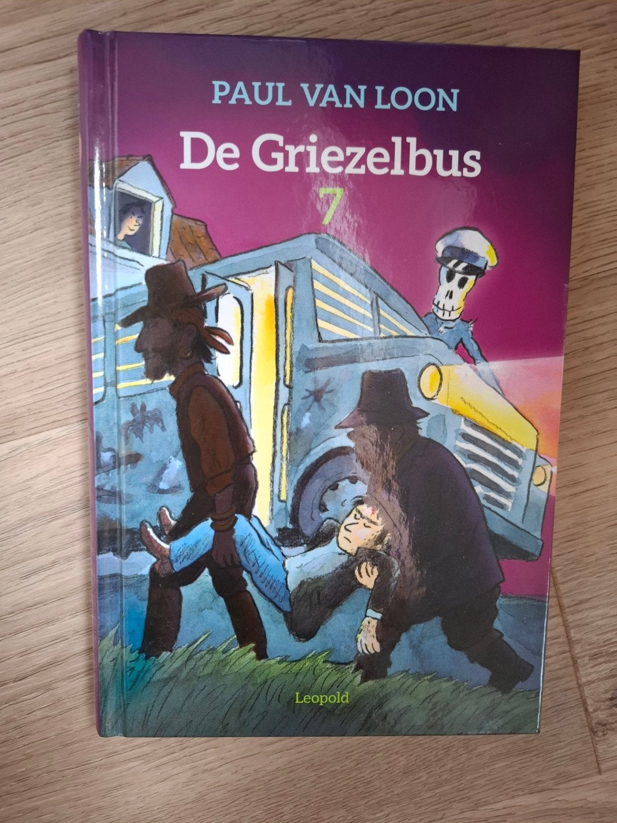 Paul van Loon - De Griezelbus (Boek), Ophalen of Verzenden, Zo goed als nieuw, Paul van Loon, Fictie algemeen