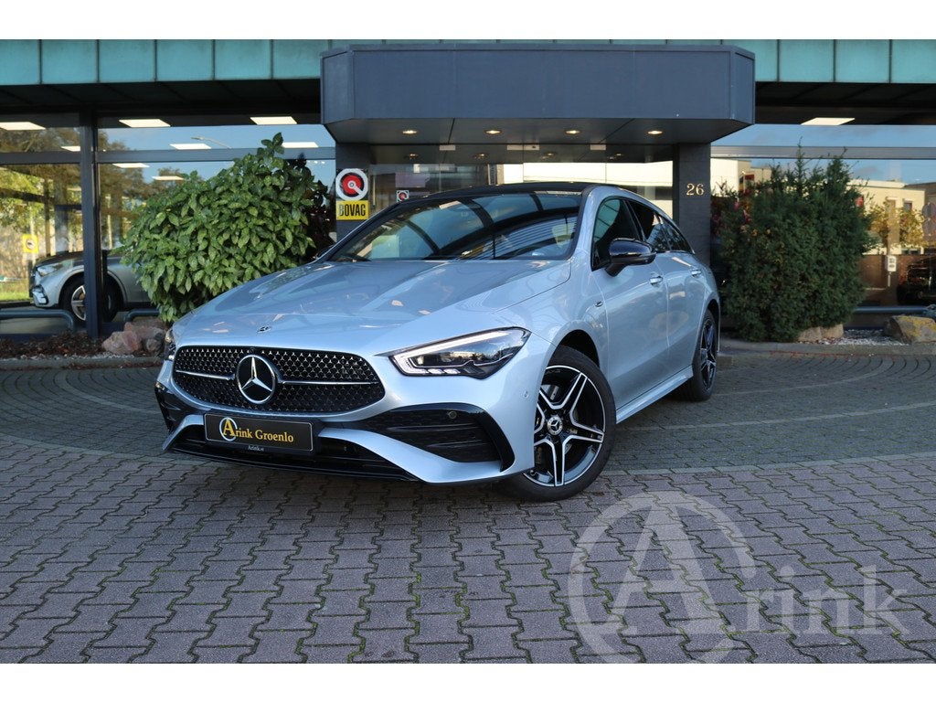 Mercedes-Benz CLA-Klasse Shooting Brake 250 e Business Solut, Zwart, 4 cilinders, Alcantara, 163 pk