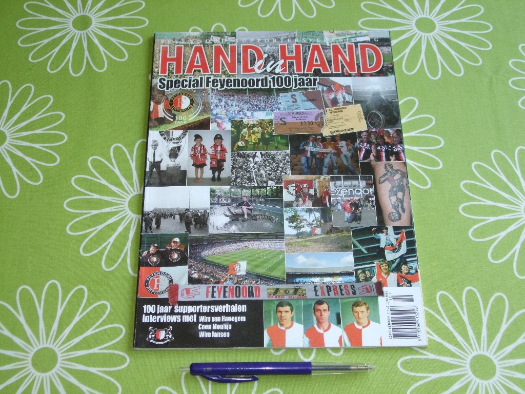 Hand in hand - Feyenoord special 100 jaar, Ophalen of Verzenden, Zo goed als nieuw, Feyenoord, Boek of Tijdschrift