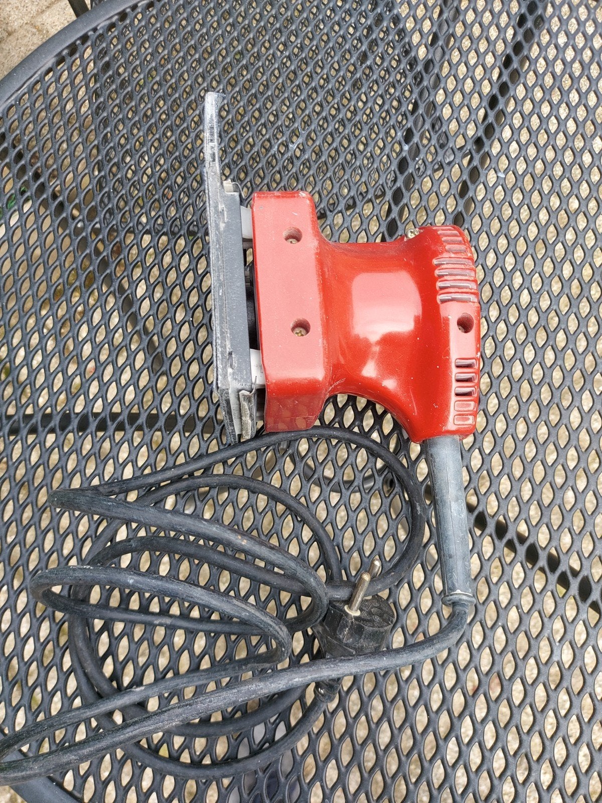 Makita M904 Vlakschuurmachine voor zelfklevend schuurpapier, Doe-het-zelf en Verbouw, Ophalen of Verzenden, Gebruikt, Minder dan 600 watt