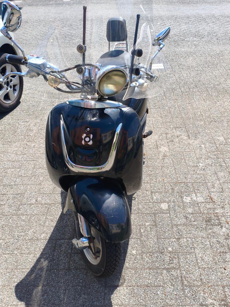 Snorscooter AGM - Zwart - Start met kickstart, Overige merken, Gebruikt, Ophalen of Verzenden, Benzine