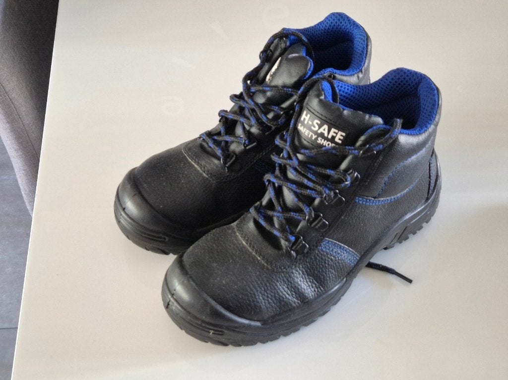 Unisex werkschoenen maat 37 - Slechts 1 keer gedragen, Zwart, Ophalen of Verzenden, H-safe, Sneakers of Gympen