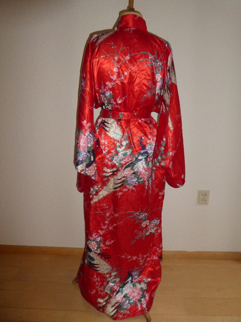 VINTAGE kimono Japans 1 maat maxi rood pauw bloesem satijn, Vintage JUGUEMM, Verzenden, Zo goed als nieuw, Rood