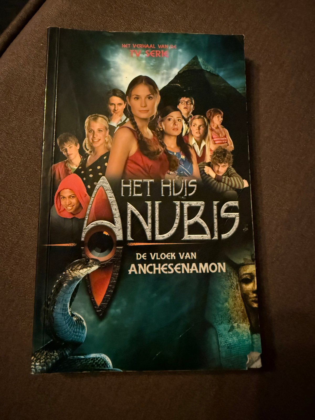 Het huis anubis, Ophalen, Zo goed als nieuw