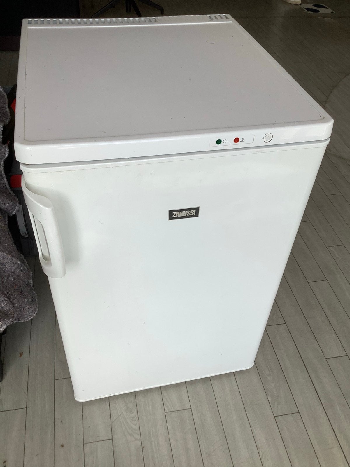 Zanussi TT110F Vrijstaande Vrieskast, vriezer met 3 laden., Gebruikt, Minder dan 85 cm, Minder dan 60 cm, Vrijstaand