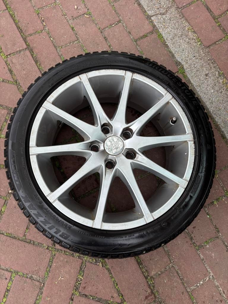 Set van 4 winterbanden met velgen - 225/45R17, Auto-onderdelen, Banden en Velgen, Ophalen, Gebruikt, Banden en Velgen, 17 inch