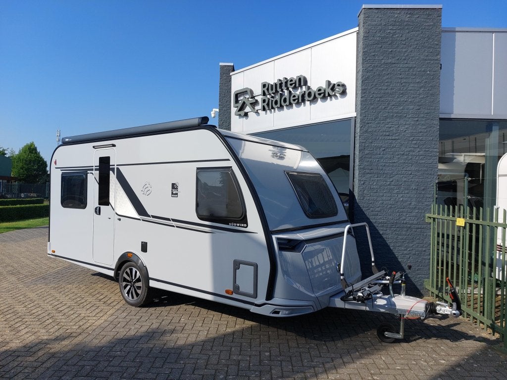 Knaus Sudwind 450 FU Black Selection, Caravans en Kamperen, Rondzit, Bedrijf, 5 tot 6 meter, Knaus