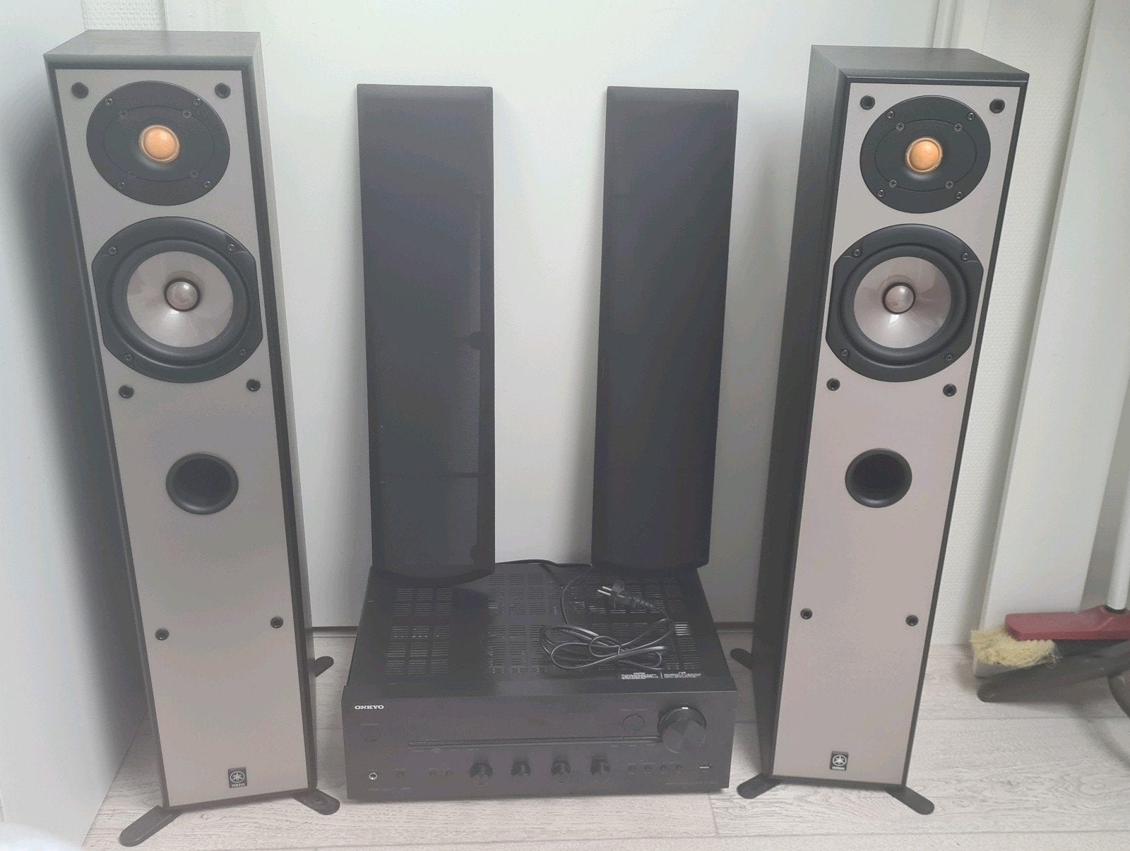 Onkyo TX-8050 Netwerk Receiver + Yamaha NS-120 Speakers, Ophalen, Zo goed als nieuw, 60 tot 120 watt, Onkyo