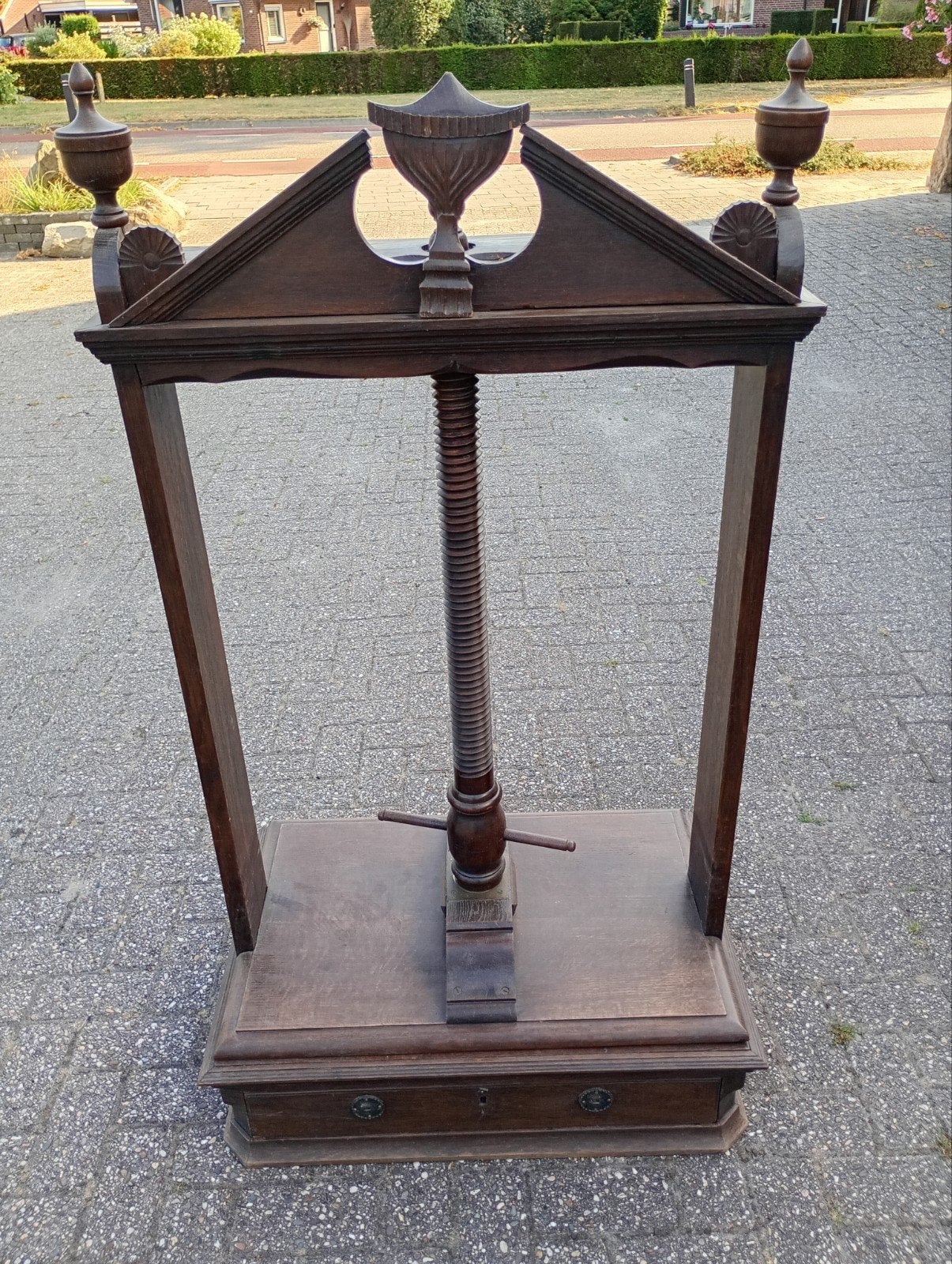 Antieke linnenpers met lade - Eikenhout, Antiek en Kunst, Ophalen