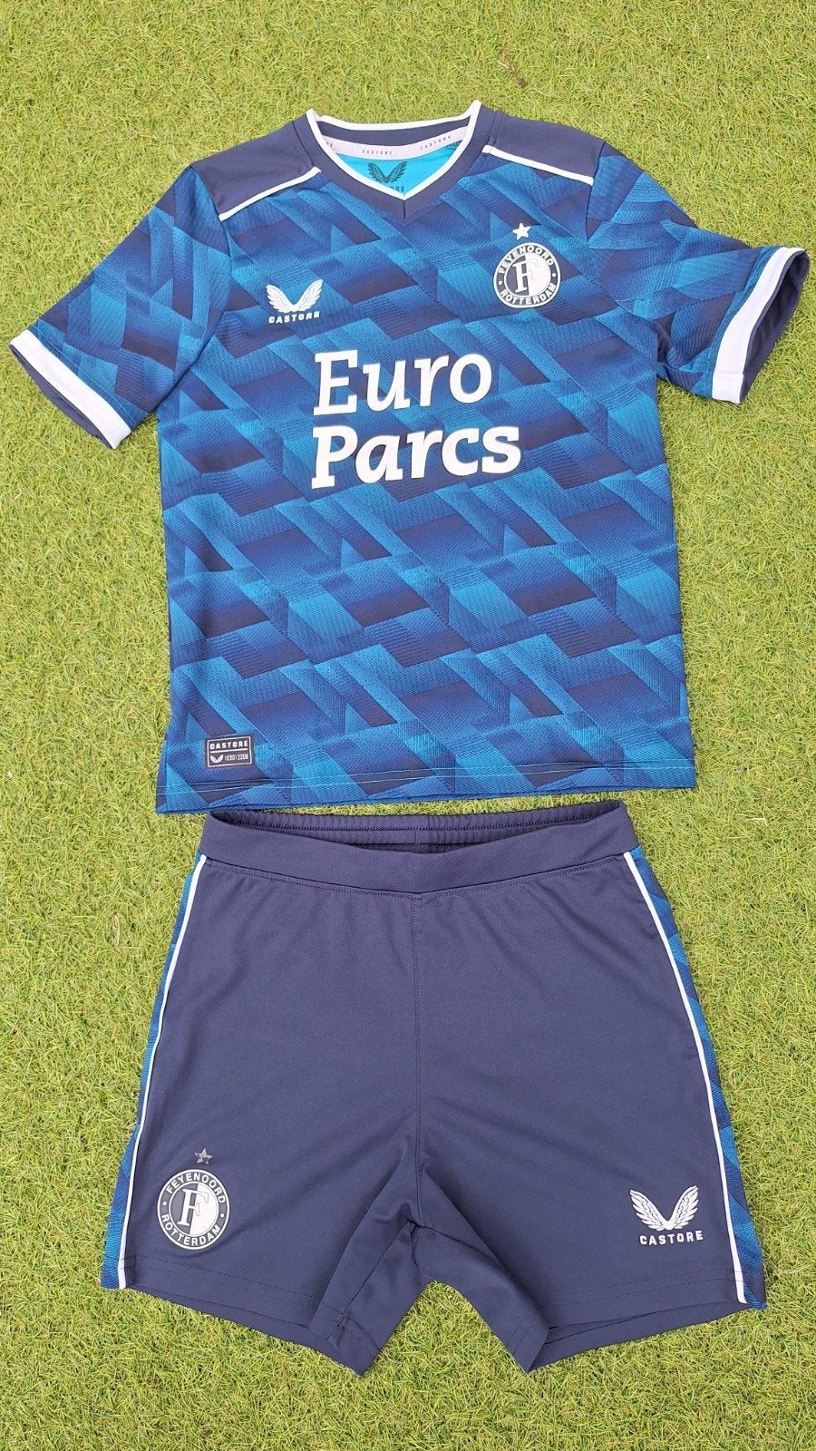 Castore Feyenoord uit tenue kindermaat 146 cm, Ophalen of Verzenden, Gebruikt