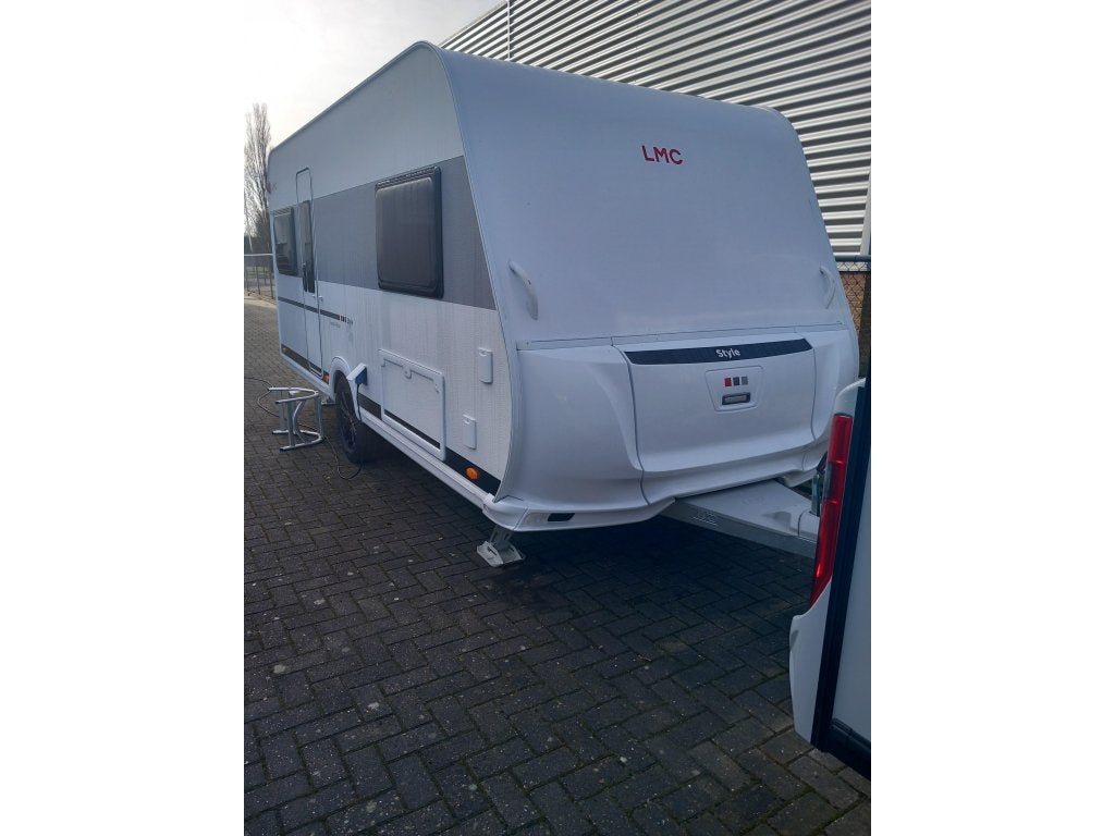 LMC Style Comfort 440 D Special Edtion 2026, Caravans en Kamperen, Rondzit, Bedrijf, Overige typen, 4 tot 5 meter