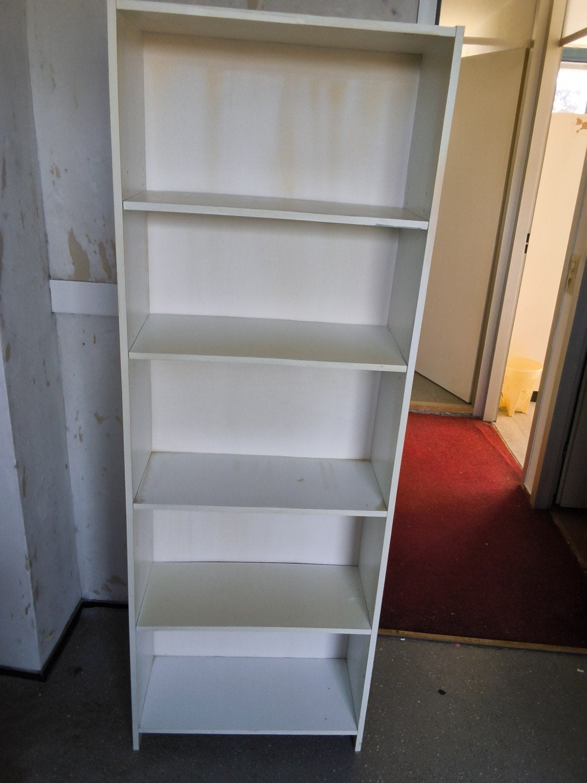 Boekenkast wit, Ophalen