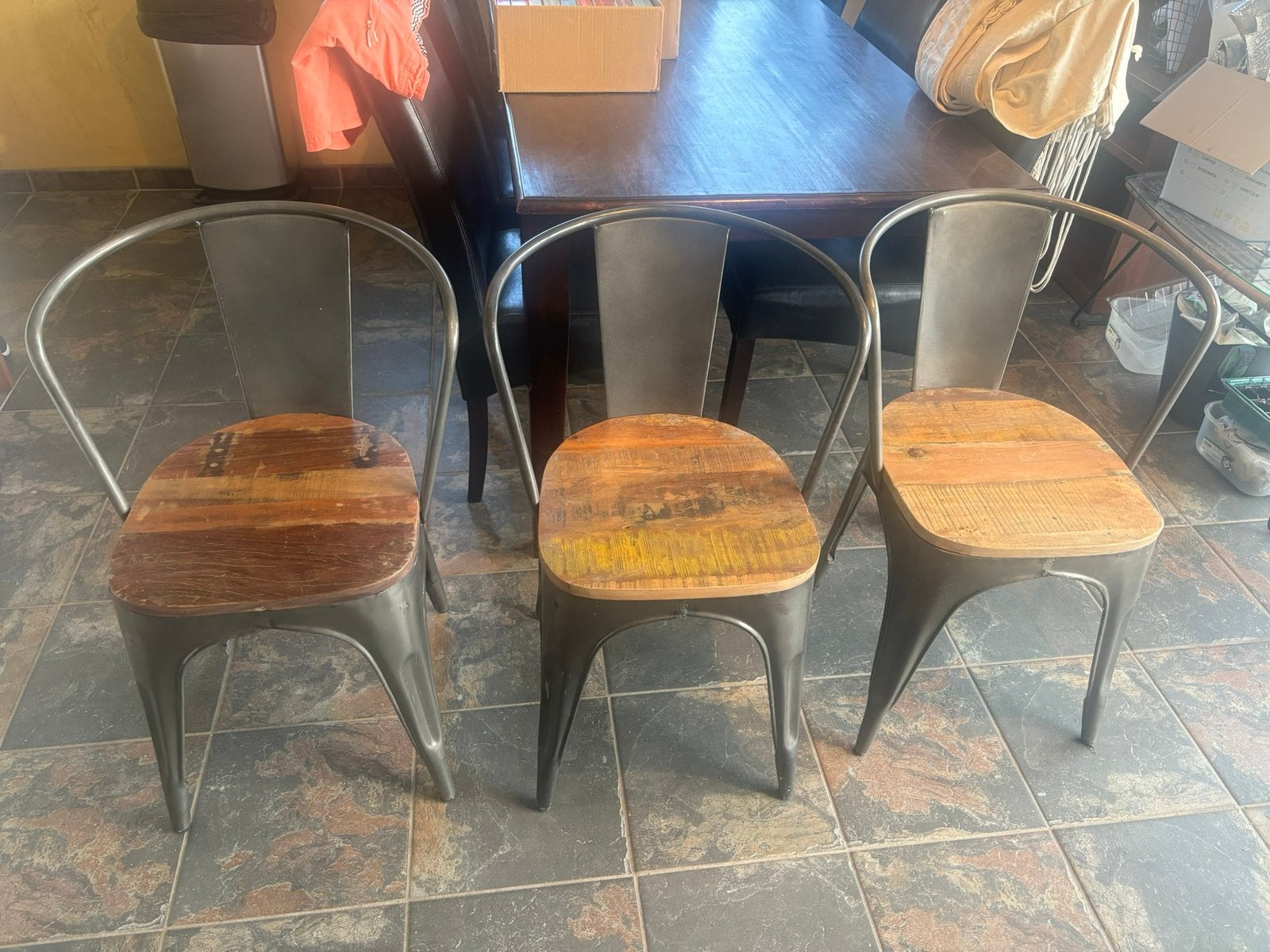 3 gratis stoelen, Ophalen, Zo goed als nieuw