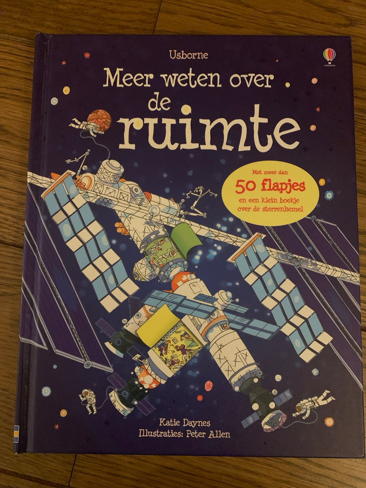 Usborne: Meer weten over de ruimte - Met flappen, Boeken, Ophalen of Verzenden, Zo goed als nieuw, Non-fictie