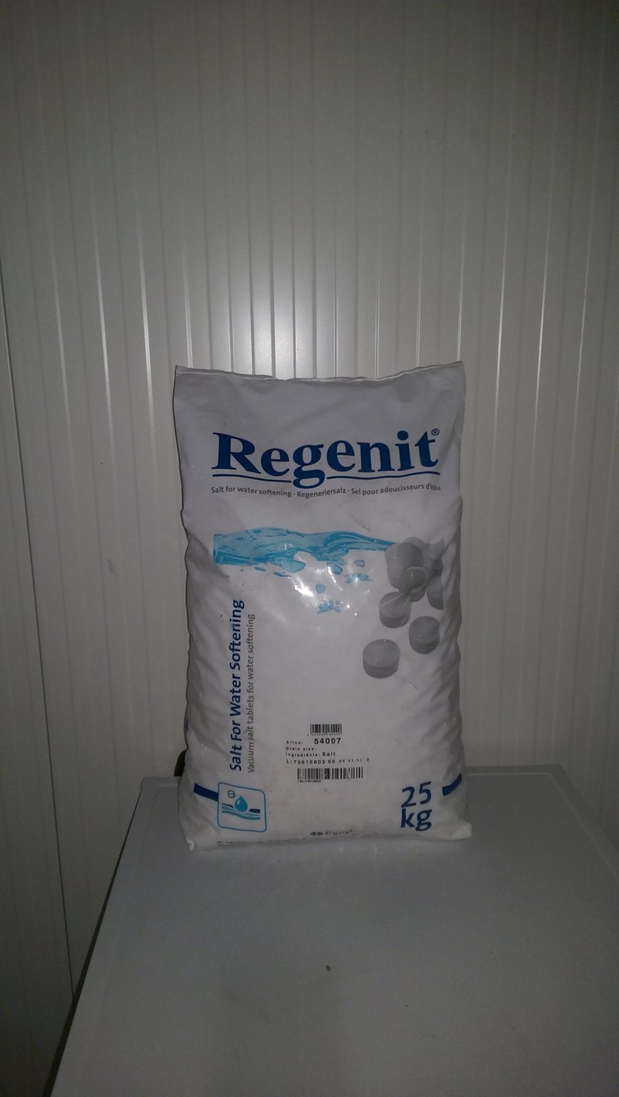Regenit  onthardingszout zouttabletten, Huis en Inrichting, Ophalen, Zo goed als nieuw