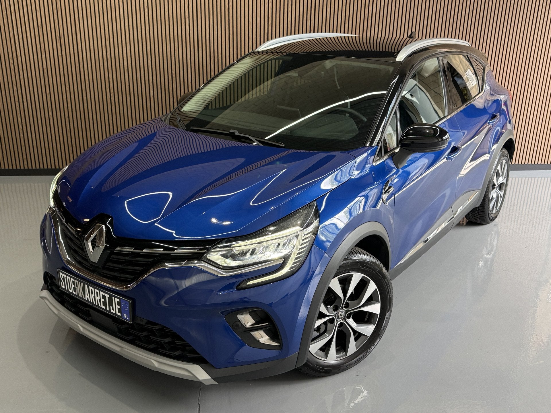 Renault Captur 1.0 TCe 100 Intens | Groot navi | Camera | Ca, Voorwielaandrijving, 101 pk, Gebruikt, Zwart