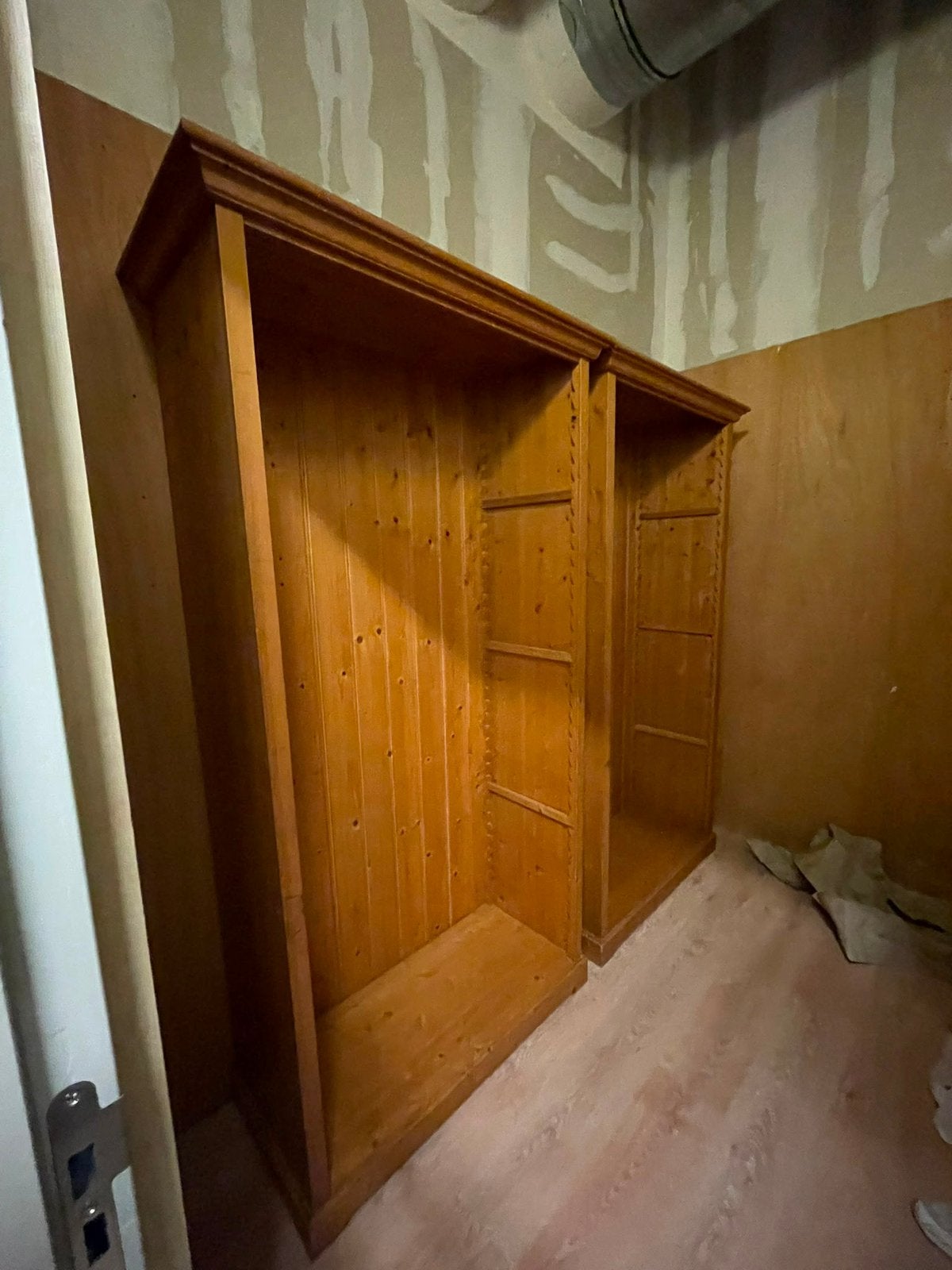 Kast, Ophalen, Met plank(en), Gebruikt, 100 tot 150 cm